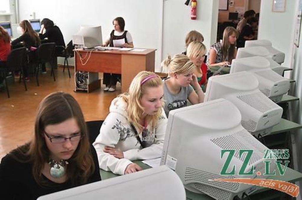 Eksāmeni jau kādu brīdi kā aizvadīti, nu kļūs zināmi arī to rezultāti.
Autors: No «Ziņu» arhīva. 