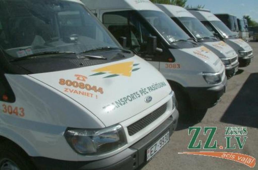 Pasažieru iecienītie mikroautobusi uz Rīgu jau drīz kursēs retāk...
Autors: No «Ziņu» arhīva.