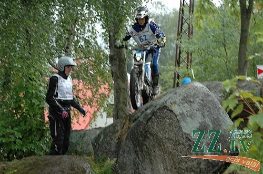 Gluži kā akmeņainais ceļš - «Agarska triāla kluba» sportista Andra Grīnfelda debija Eiropas čempionātā.
Autors: No «Agarska TK» arhīva.