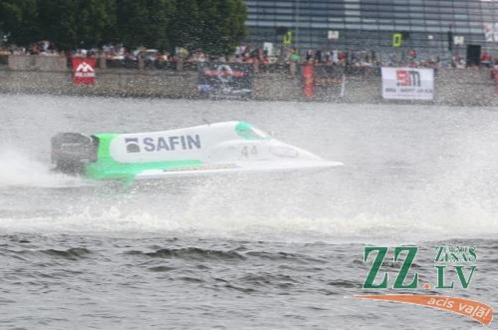 Uģis Gross F-2 Pasaules čempionāta otrajā posmā startēs no trešās pozīcijas.
Autors: Elga Dudareva.