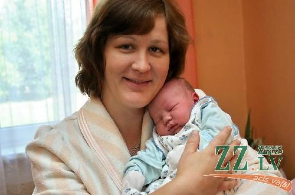 Sanita Vecele ar dēlu Rihardu.
Autors: Agris Samcovs.