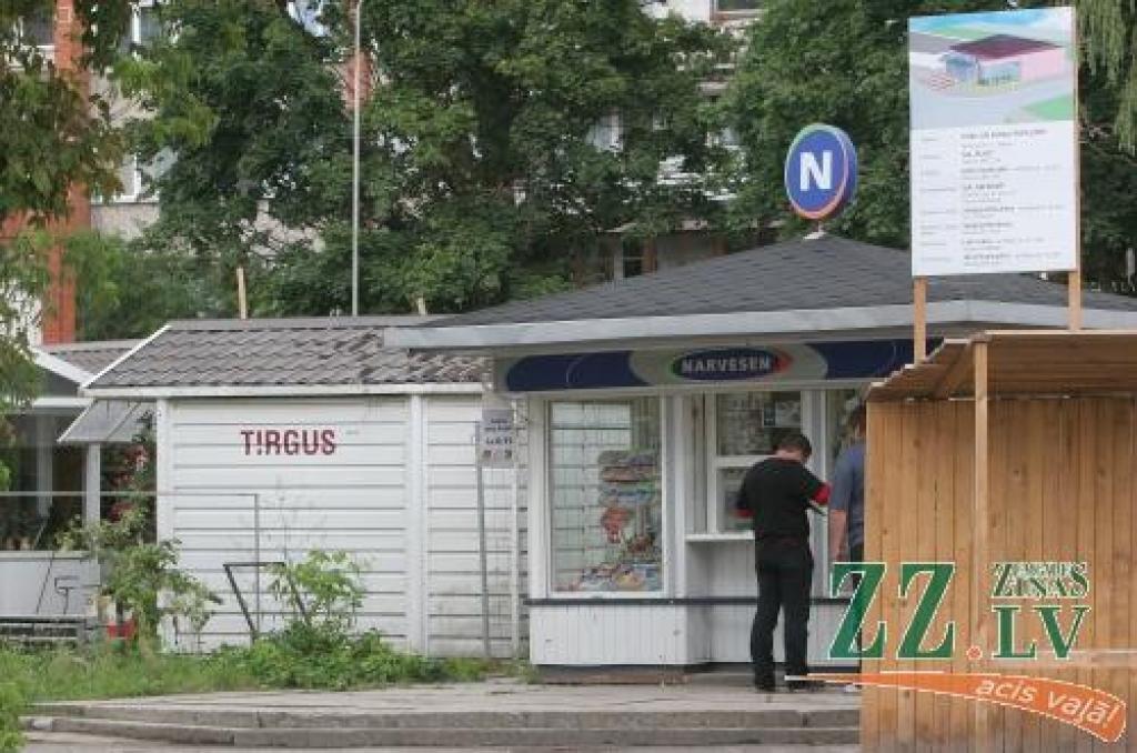 Jau nākampavasar durvis šajā vietā varētu vērt valstī plašākais ziedu tirdzniecības komplekss.
Autors: Agris Samcovs.