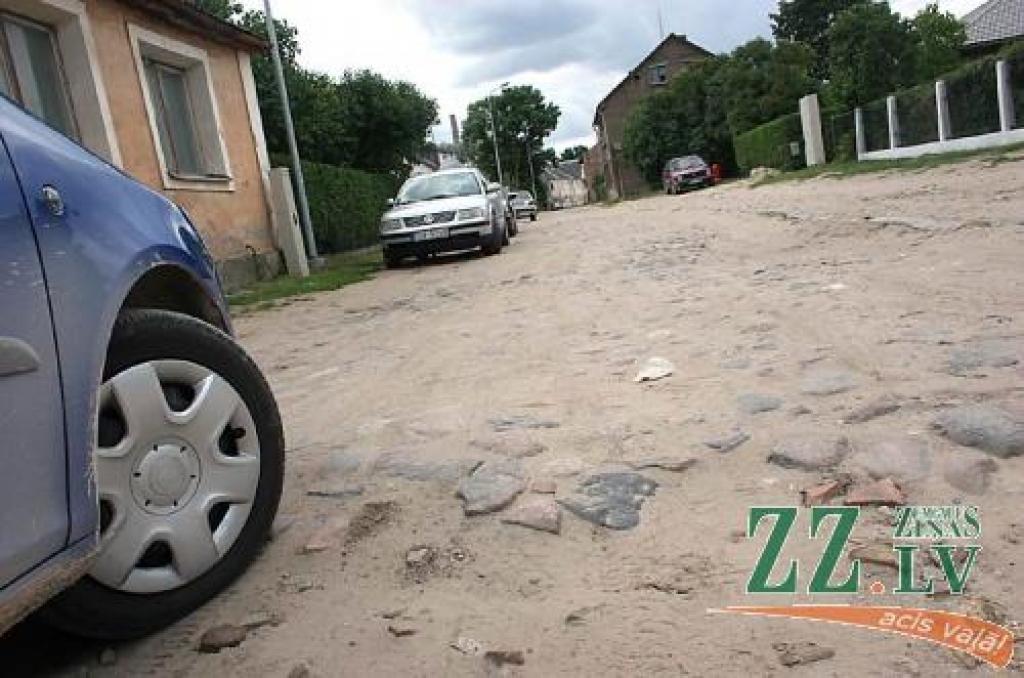 Rekonstrukcija Ausekļa ielā paredzēta tuvāko mēnešu laikā.
Autors: Agris Samcovs.