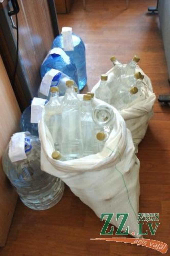 Vasaras karstumā pieķerto nelegālās dziras pircēju un pārvadātāju skaits mazliet samazinājies...
Autors: No «Ziņu» arhīva. 