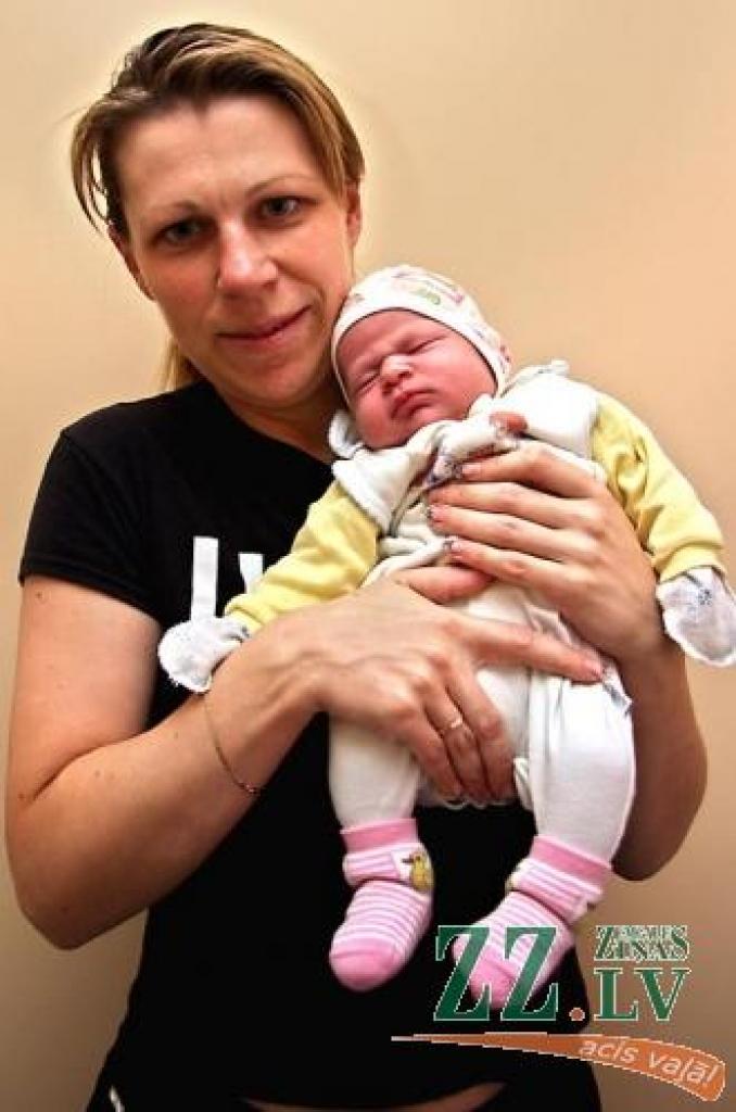 Jūlija Korotkova ar meitiņu Darjanu.
Autors: Krišjānis Grantiņš.
