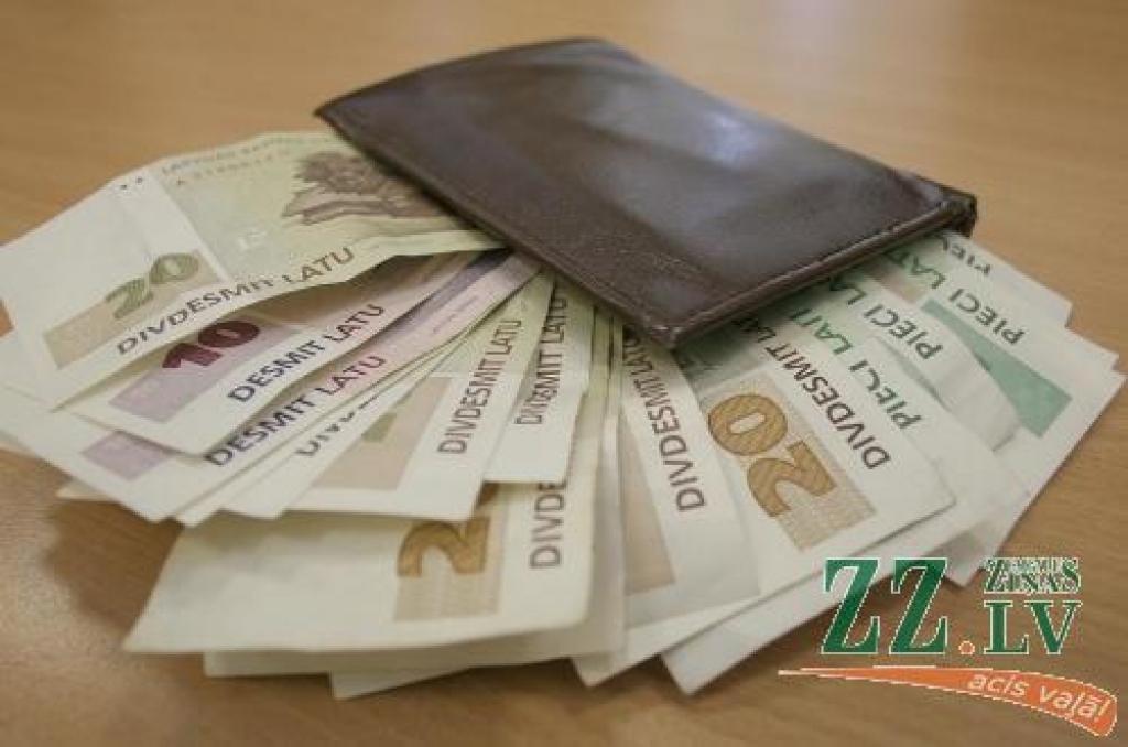 Tas, ka maznodrošinātajiem būs jāsniedz lielāka palīdzība, ir skaidrs jau tagad; uz kā rēķina iegūt vajadzīgos līdzekļus, īsti skaidrs vēl nav.
Autors: No «Ziņu» arhīva.