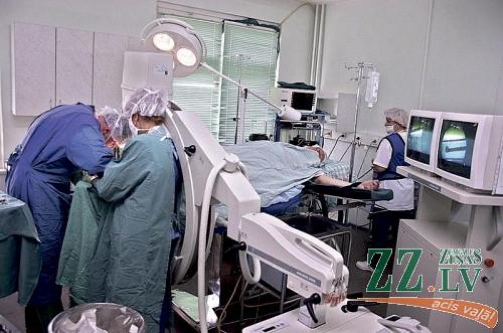 Jelgavas slimnīcas darbinieki septembra streikā nepiedalīsies, taču 22 iestādes pārstāvji dosies uz Rīgu piketēt.
Autors: No «Ziņu» arhīva.