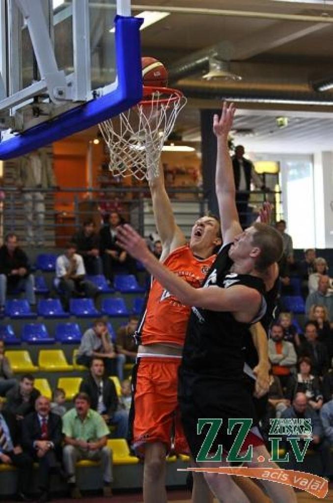 Mežonīgā cīņā zem groza - Jēkabs Rozītis.
Autors: Krišjānis Grantiņš.