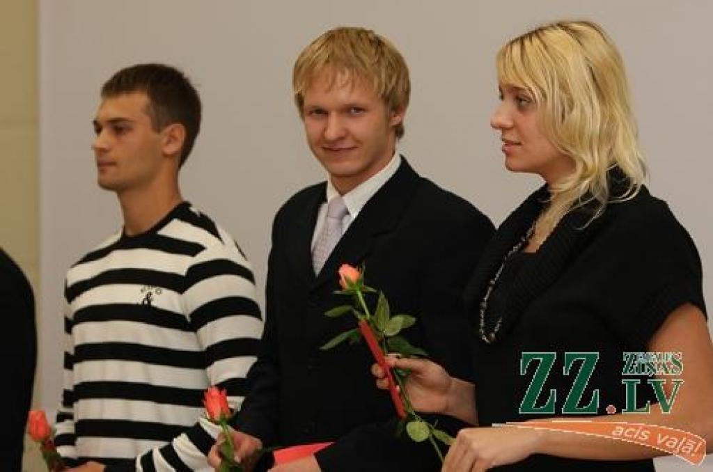 Peldētāji - (no labās) Ilona Badune, Ģirts Ģīrupnieks un Pāvels Belouss.
Autors: Krišjānis Grantiņš.