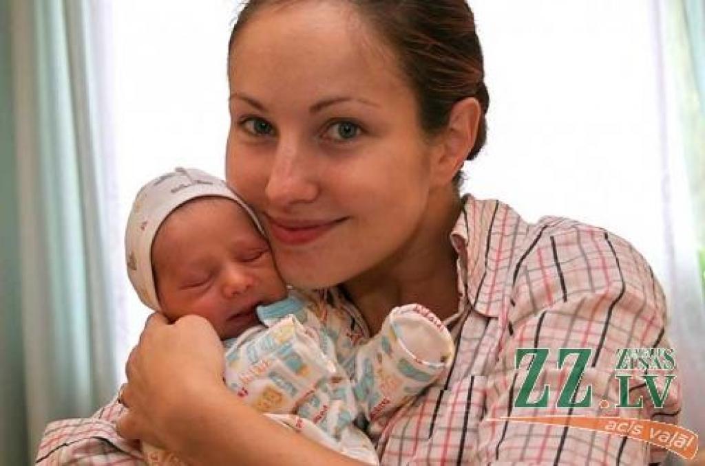 Inese Veļecka ar dēlu Patriku.
Autors: Agris Samcovs.