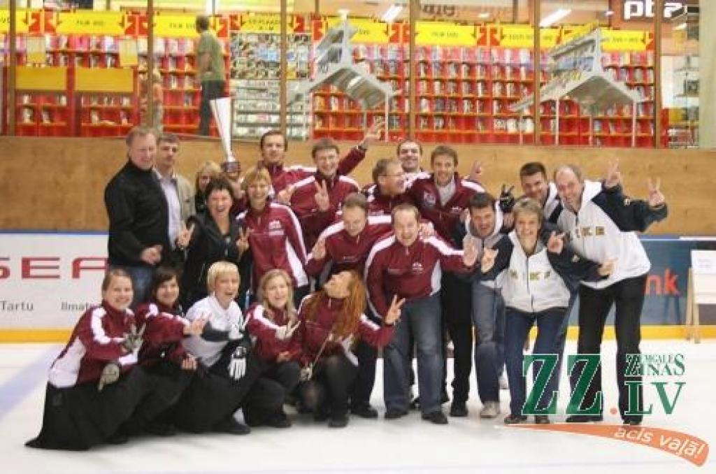 Latvijas Kērlinga izlase.
Autors: Latvijas Kērlinga asociācija.