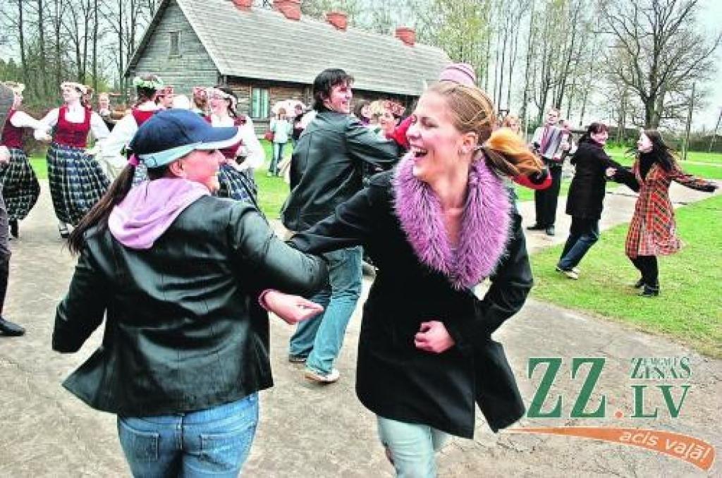 Arī 7.septembrī «Pikšās» gaidāms pasākums par godu bijušajam Valsts prezidentam K.Ulmanim.
Autors: No «Ziņu» arhīva.