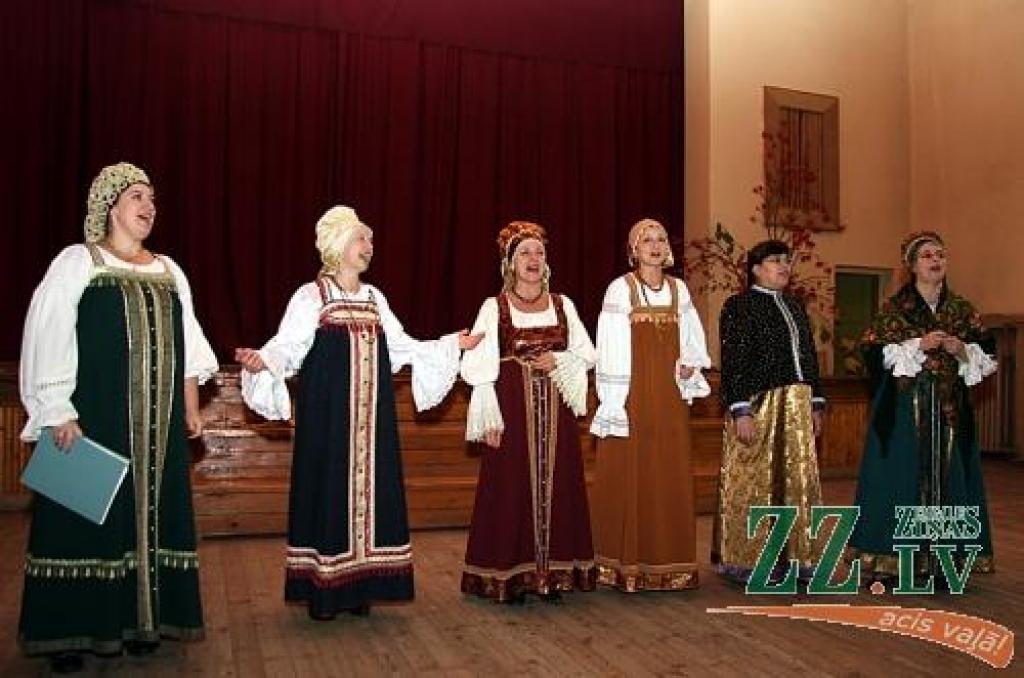 Kirovas Tautas folkansamblis «Gorenka» pasākumā Sesavas tautas namā.
Autors: Krišjānis Grantiņš.