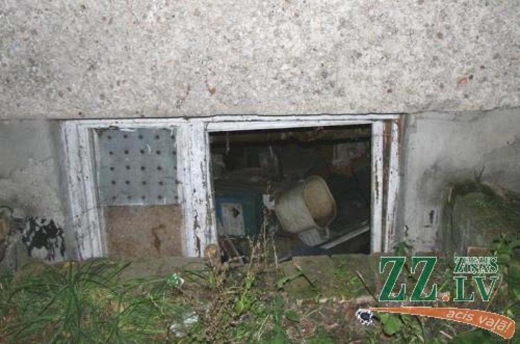 Mirušais pastāvīgi mēdzis lietot alkoholu un uzturēties pagrabā. Iespējams, ka viņš dzīvību zaudējis, paklūpot tur novietotajos krāmos.
Autors: Inga Karlinska.