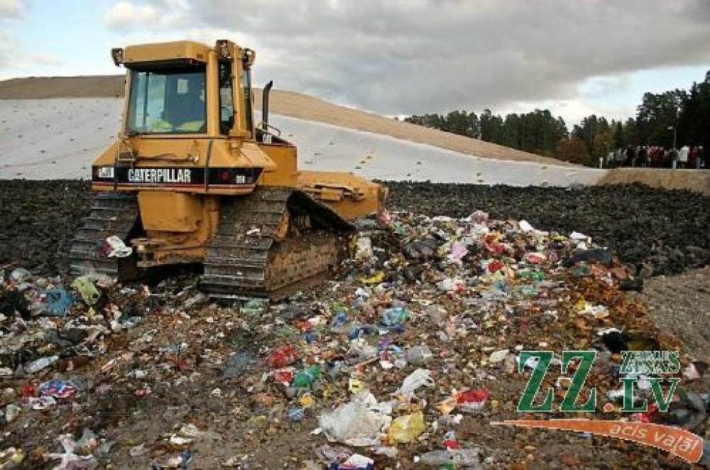 Tiek lēsts, ka ar jauno «Brakšķu» atkritumu uzglabāšanas šūnu varētu pietikt tuvākajiem sešiem septiņiem gadiem.
Autors: Agris Samcovs. 