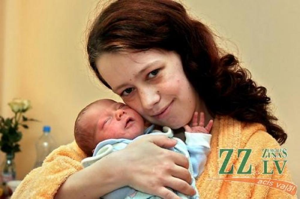 Svetlana Kohane ar dēliņu Andreju.
Autors: Agris Samcovs.