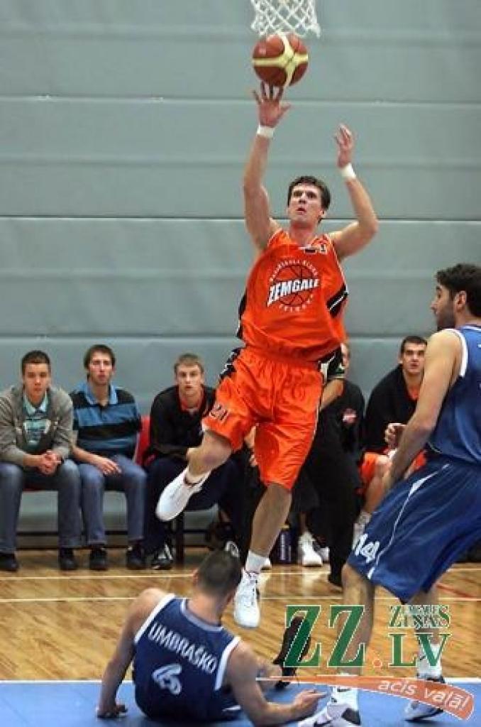 Moments no BK «Zemgale» spēles pret Ventspils basketbolistiem.
Autors: Agris Samcovs.
