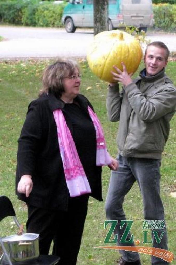 Cik dosiet par milzu ķirbi?
Autors: Edgars Sauka.