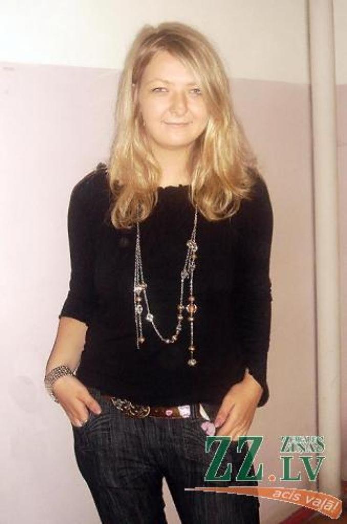 Elejas vidusskolas 12.klases skolniece Liāna Kjudelīte programmas «Award» laikā apguvusi armēņu valodas pamatzināšanas, vadījusi labdarības pasākumus un bijusi aktīva jauniete brīvajā laikā, tāpēc par paveikto saņems bronzas nozīmīti. 
Autors: No personīgā arhīva.