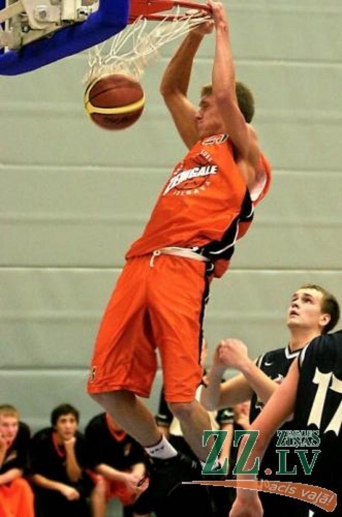 «Zemgale/Juniors» spēle pret «Valmiera U21».
Autors: Agris Samcovs.