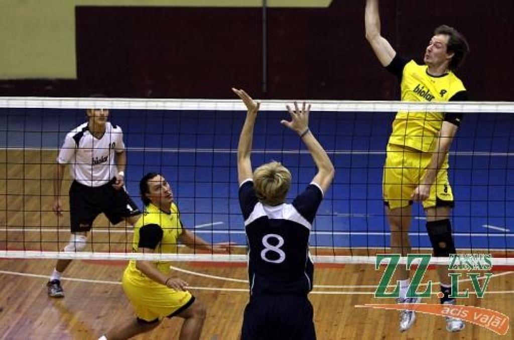 Pirmais no labās - Raimonds Vilmanis.
Autors: No «Ziņu» arhīva.