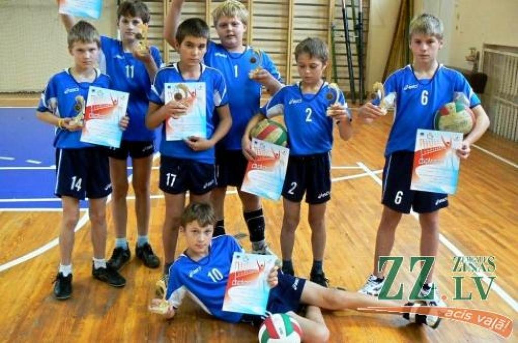 Latvijas kausa ieguvēji - Jelgavas rajona Sporta centra D grupas komanda.
Autors: No JRSC arhīva.