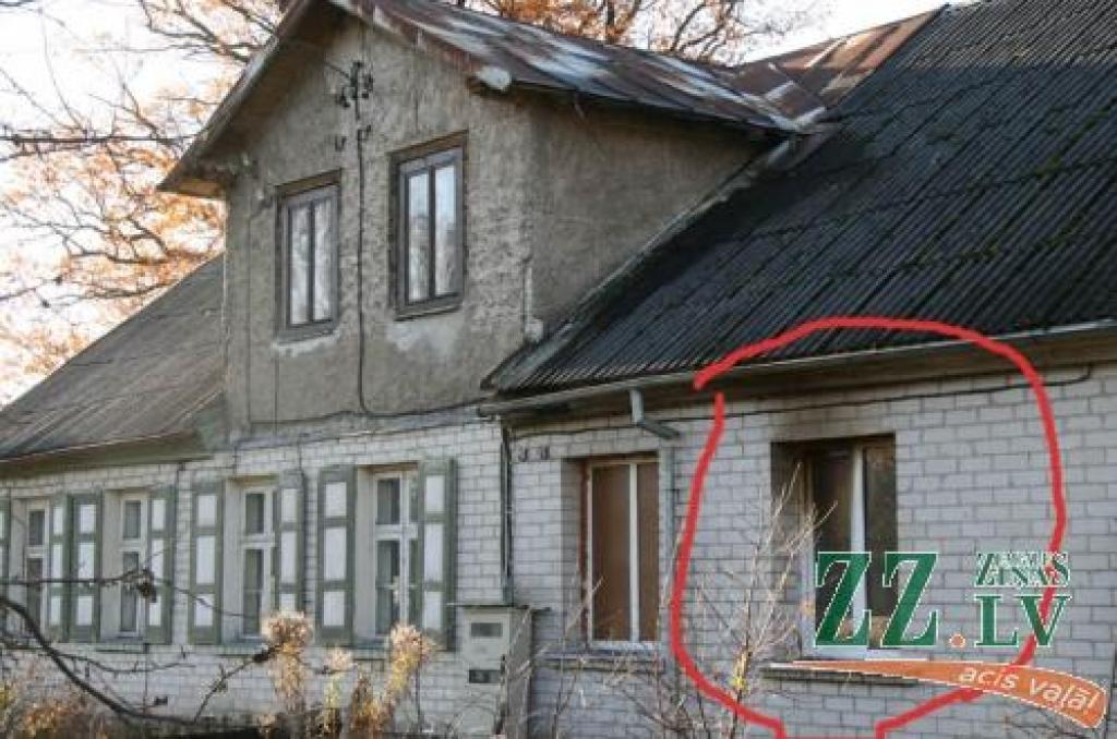 Lai arī no ārpuses par ugunsgrēku liecina vien neliels nomelnējums, tā sekas patiesībā ir krietni smagākas. 
Autors: Inga Karlinska.