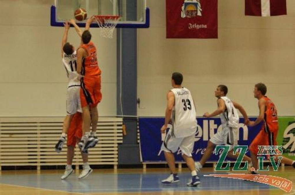 Sestdienas vakarā Jelgavas Sporta hallē BK «Zemgale» aizvadīja kārtējo Latvijas Basketbola līgas 1.divīzijas spēli pret Valda Valtera trenēto komandu «VEF Rīga», izcīnot lielisku uzvaru ar rezultātu 89:79.