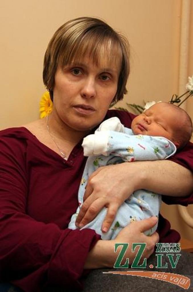Kristīne Krujele ar dēliņu Kristianu.
Autors: Krišjānis Grantiņš.