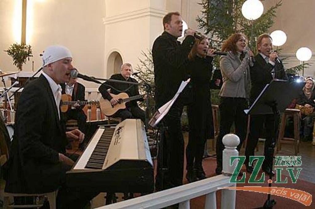 Koncerts «Ziemas vakarā, ejot pie Tevis» Svētās Annas katedrālē.
Autors: Edgars Sauka.