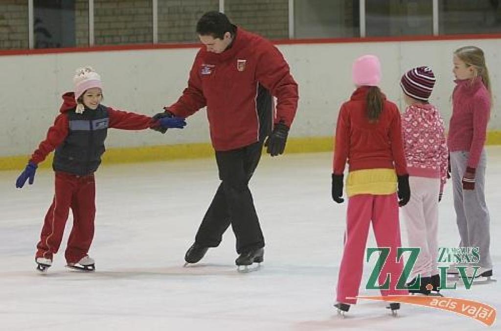 Autors: Agris Samcovs. 