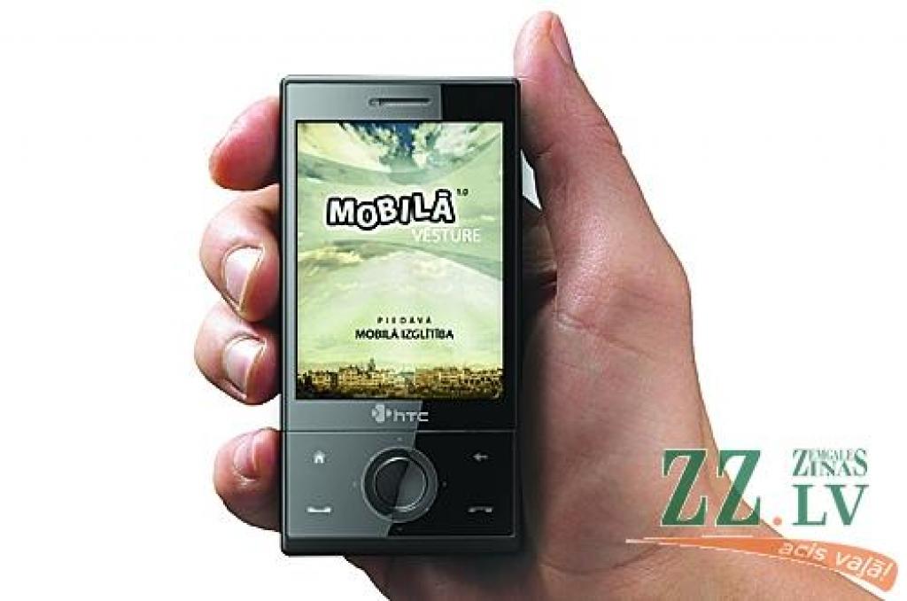 Eksāmeniem un kontroldarbiem vēsturē nu var gatavoties arī vilcienā, uz ielas un kafejnīcā, izmantojot vien mobilo tālruni.
Autors: No SIA «Mobilā izglītība» arhīva. 