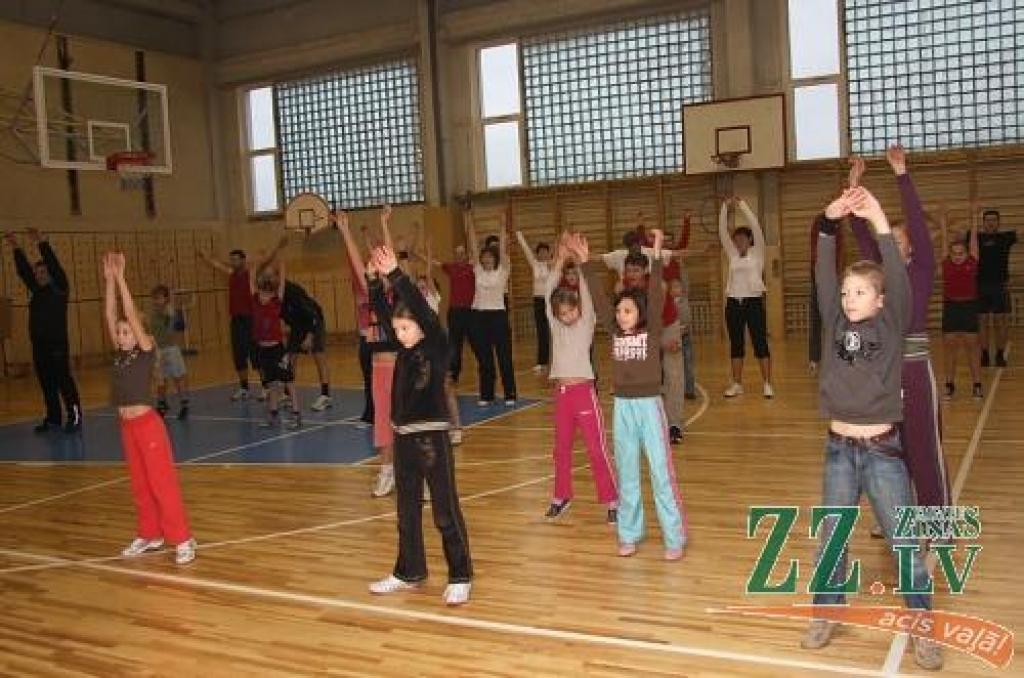 Sporta svētki Jelgavas 4.pamatskolā.
Autors: Krišjānis Grantiņš.