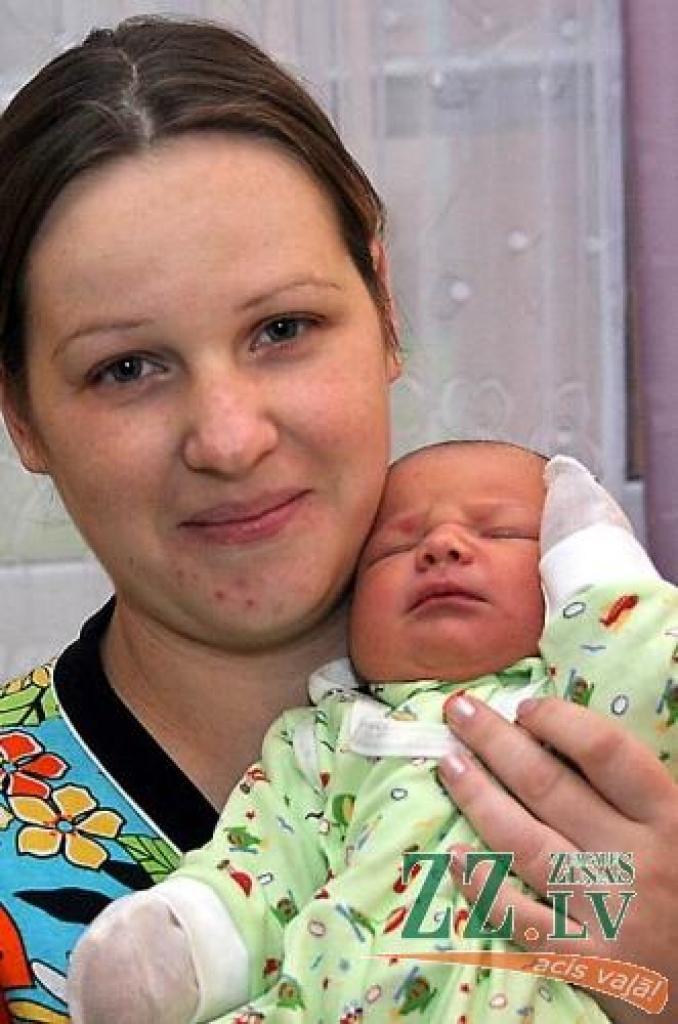 Līga Varova ar meitiņu Nikolu.
Autors: Agris Samcovs.