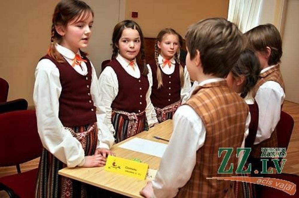 Jaunākajā grupā vislabāk novērtēts Ozolnieku skolēnu dziedājums.
Autors: Agris Samcovs. 