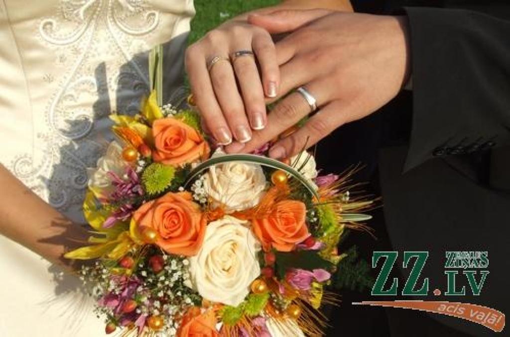 Tiek lēsts, ka, atšķirībā no aizvadītajiem gadiem, daudzi pāri precības atliks līdz labākiem laikiem...
Autors: No «Ziņu» arhīva. 