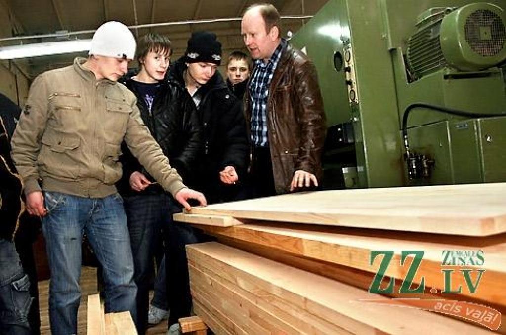 Autors: Agris Samcovs.