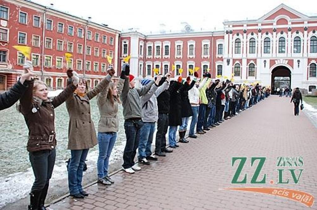 Autors: Valdis Āboliņš.