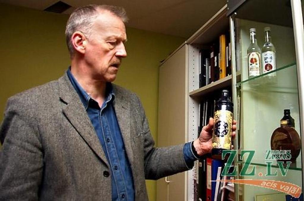 «Veta» ražošanas direktors Auseklis Jansons atzīst, ka cīņa par vietu alkoholisko dzērienu tirgū nekad nav bijusi viegla, taču, viņaprāt, uzņēmums savu nišu saglabās.
Autors: Krišjānis Grantiņš.