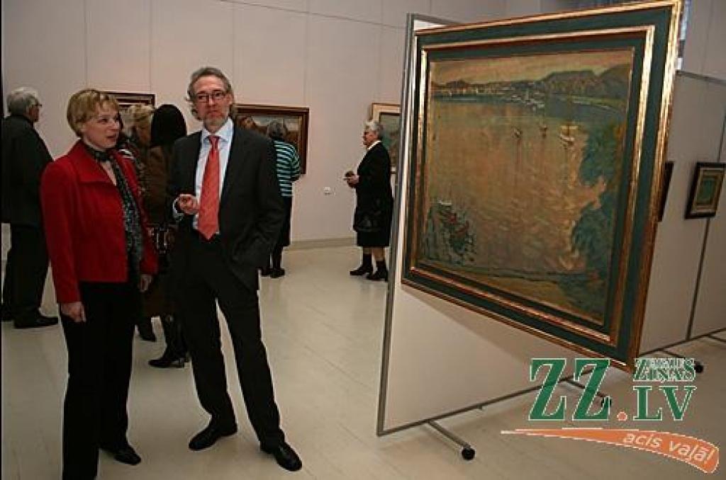 Vācijas vēstniecības Latvijā Kultūras nodaļas vadītāja Gudruna Māsloha un Verdenas «Sabatier Galerie» līdzīpašnieks Torstens Sabatjē.
Autors: Agris Samcovs. 