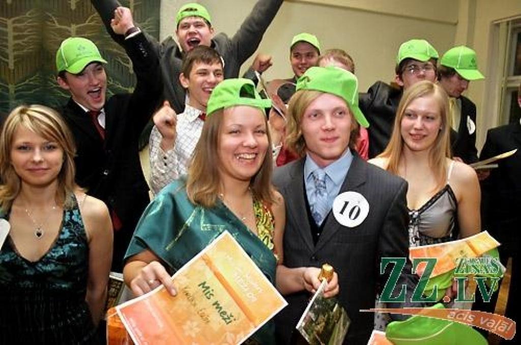 LLU Meža fakultātes pirmkursnieku konkursā «Mis un Misters meži» otrdienas vakarā par šo titulu ieguvējiem žūrija atzina Karlīnu Eglīti un Tomu Ozolu. Abi pirmkursnieki ieguva arī skatītāju simpātijas. Konkursa gaitā žūrija noteica arī...