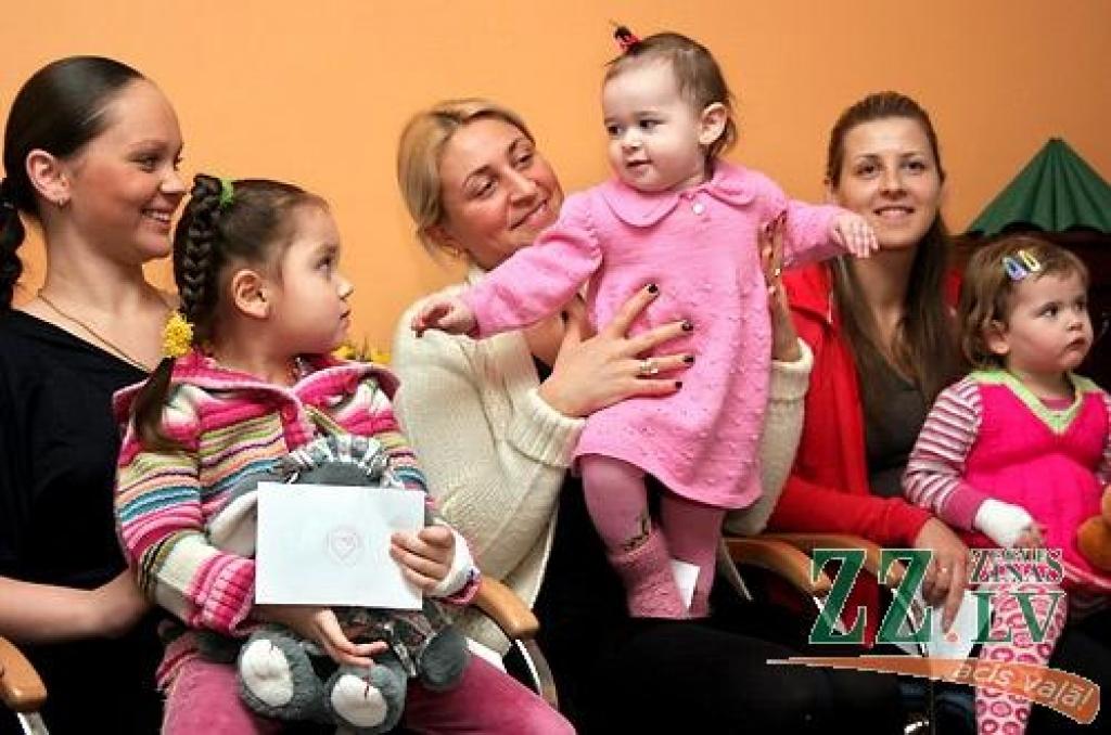 Trešdien Jelgavas pilsētas slimnīcas Bērnu nodaļā tika dots starts akcijai «Meklējam sirdsmāsiņu», kuras patronese ir Valsts prezidenta Valda Zatlera kundze Lilita.