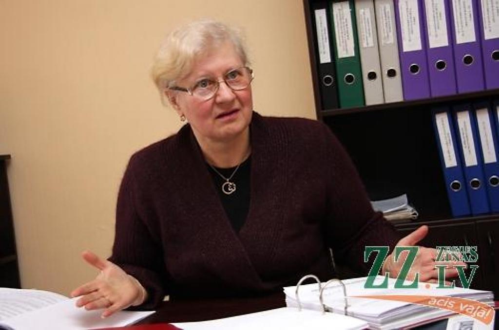 Jelgavas reģionālā Sabiedrisko pakalpojumu regulatora priekšsēdētāja Valentīna Prokopenko uzskata, ka apkures tarifiem jākrītas par ceturtdaļu.
Autors: Krišjānis Grantiņš.