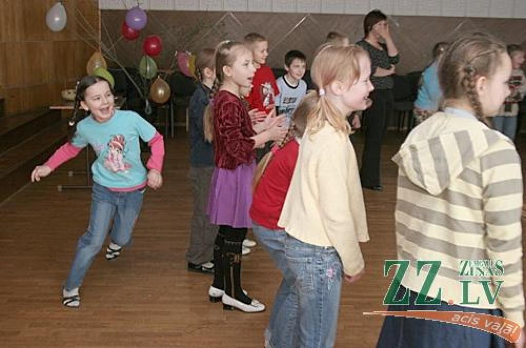 Autors: Agris Samcovs.