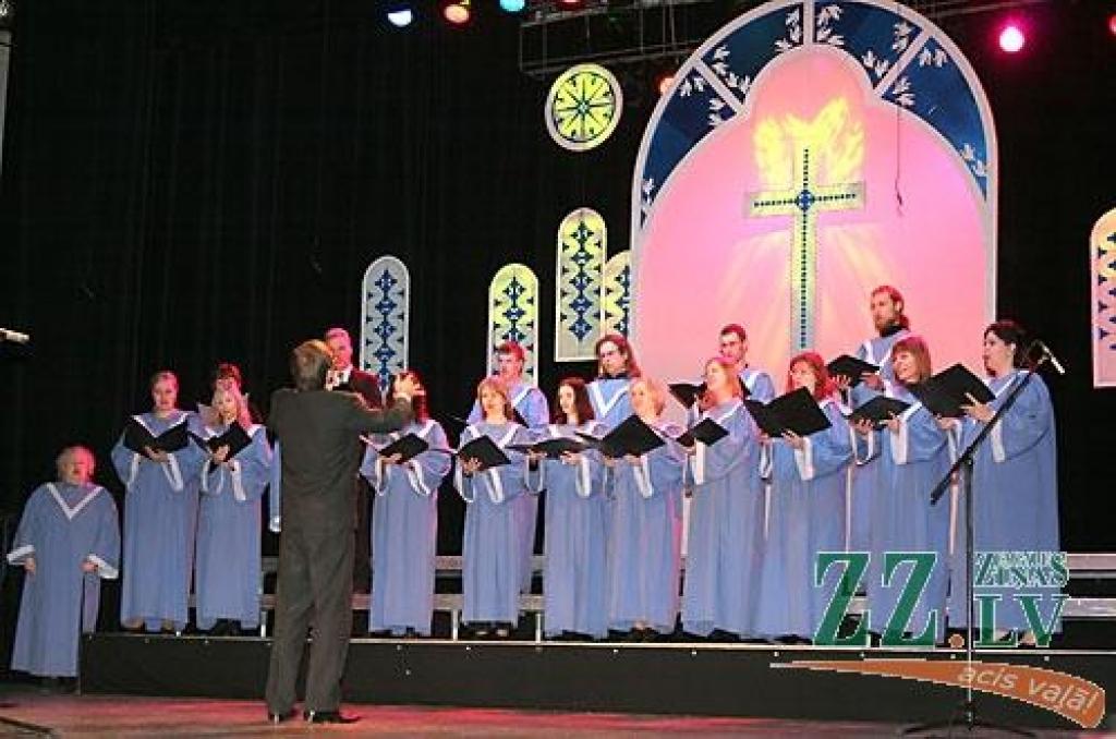 Uzstājas Sv.Annas katedrāles koris.
Autors: Maira Dudareva.