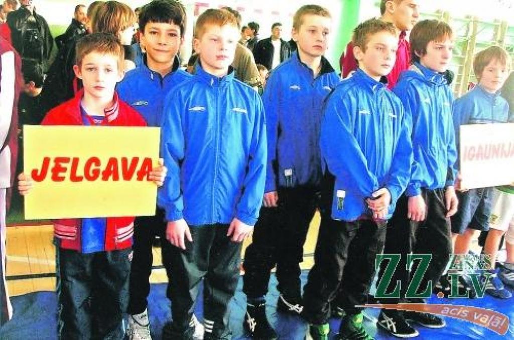 «Milona» komanda atklāšanas parādē.
Autors: Boļeslavs Matusevičs.