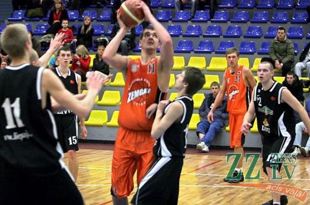 «Zemgale/Juniors» spēle pret komandu «Liepājas papīrs».
Autors: Agris Samcovs. 