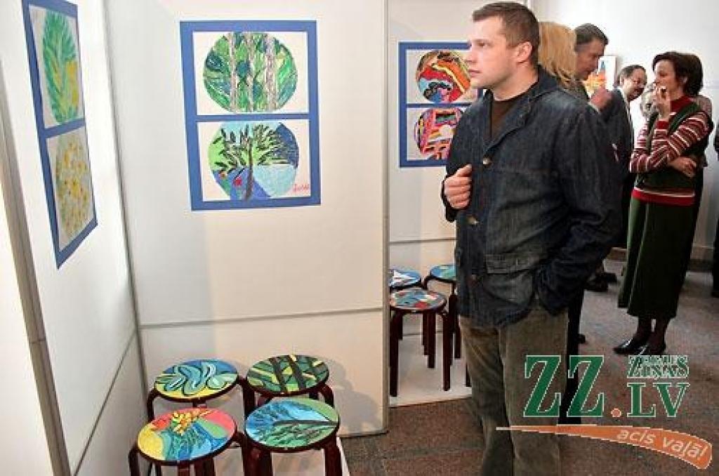 Dienas centra «Atbalsts» apmeklētāju darbu izstāde Ģ.Eliasa Jelgavas Vēstures un mākslas muzejā - «Pastāvēs, kas pārmainīsies».
Autors: Agris Samcovs.