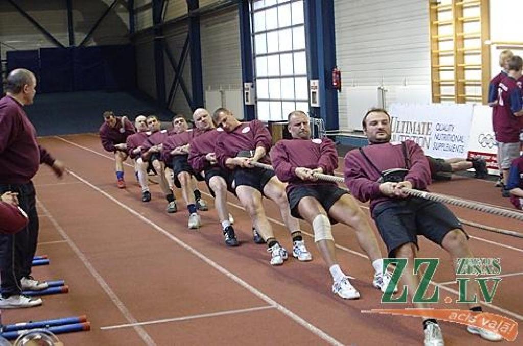 «Ozoli» izvelk trešo vietu Latvijas čempionātā.
Autors: No kluba arhīva.