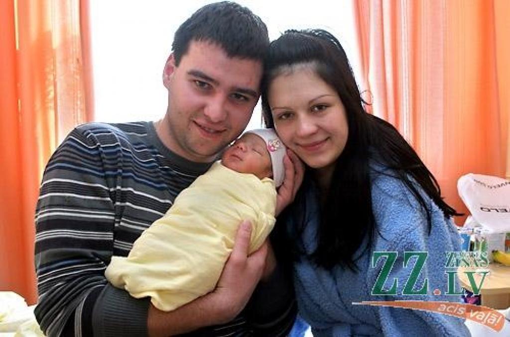 Vera Sidorova un Dmitrijs Barabanovs ar dēlu Daņiilu. 
Autors: Agris Samcovs.